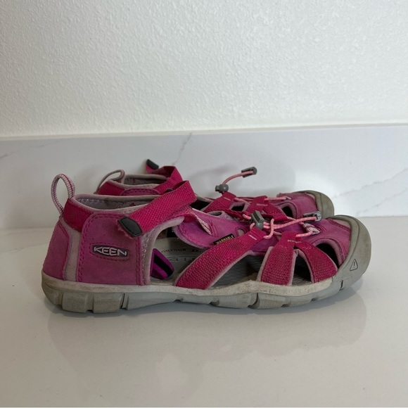 Keen Very Berry Pink Seacamp II CNX Hybrid Water Sport Sandal Waterproof Size 5 - Picture 3 of 12
